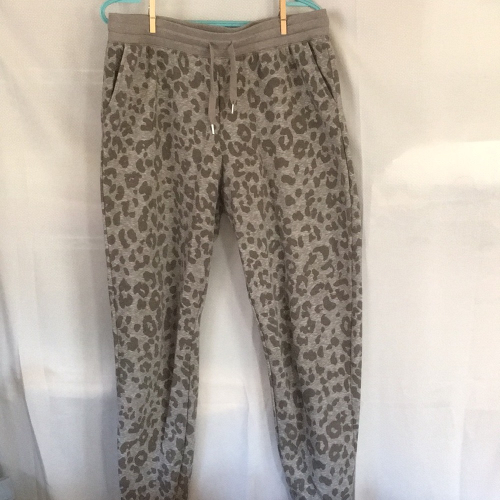 Old Navy, L, Snow Leopard, Joggers